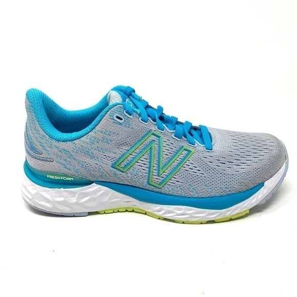 New Balance W880S11 Fresh Foam Light Cyclone Running Shoe - Picture 1 of 10